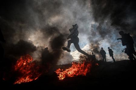 إصابة 77 فلسطينيًا بالمواجهات الأسبوعية شرقي غزة