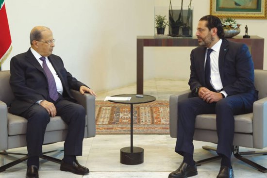 الرئيس اللبناني يقبل إستقالة الحريري ويُكلّفه بتسيير الأعمال