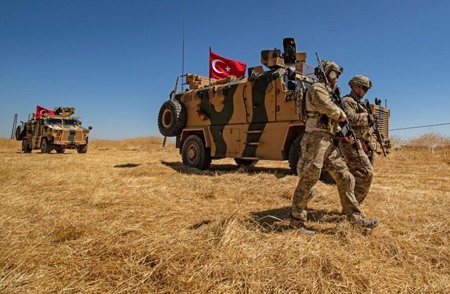 تركيا وروسيا تبدآن أول دوريات مشتركة في شمال شرق سوريا