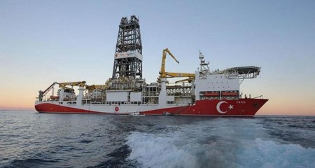 سفينة "الفاتح" التركية تستأنف أعمال التنقيب في البحر المتوسط