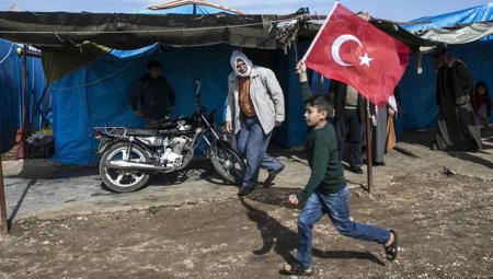وزير الداخلية: 100 ألف سوري غادروا اسطنبول منذ بداية العام