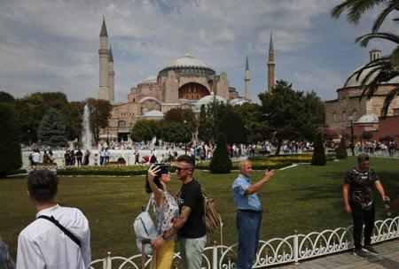 تركيا تتوقع الوصول إلى هذا الرقم من السياح مع نهاية العام