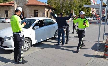 اعتقال مئات المتورطين بجرائم مختلفة في عموم المحافظات التركية