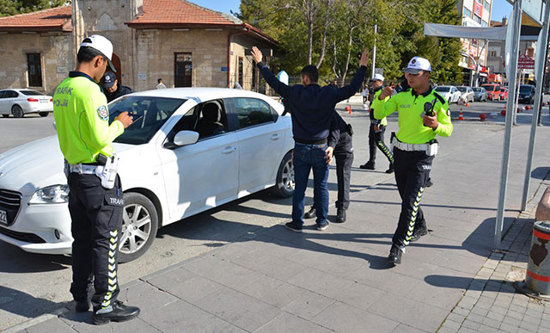 اعتقال مئات المتورطين بجرائم مختلفة في عموم المحافظات التركية