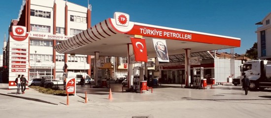 نقص في كميات الوقود في تركيا والحكومة تحقق