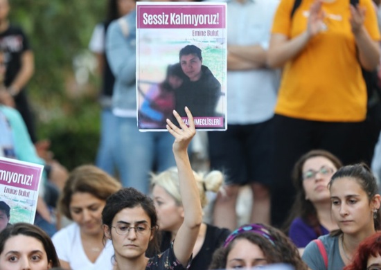 وزير الداخلية: مقتل 299 امرأة في تركيا منذ بداية العام الحالي