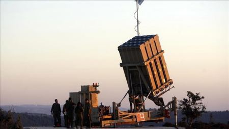 انفجارات قرب مطار دمشق وإسرائيل تعترض 4 صواريخ بالجولان