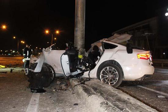 مصرع سائق سيارة في حادث سير مروع في ولاية كرمان