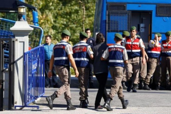 تركيا: اعتقالات تطال 74 شخصًا بتهم تتعلق بالإرهاب