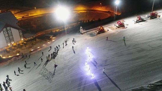 افتتاح موسم السياحة الشتوية للتزلج في أرضروم التركية