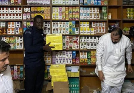 إغلاق مستودع أدوية جنسية في مكة المكرمة