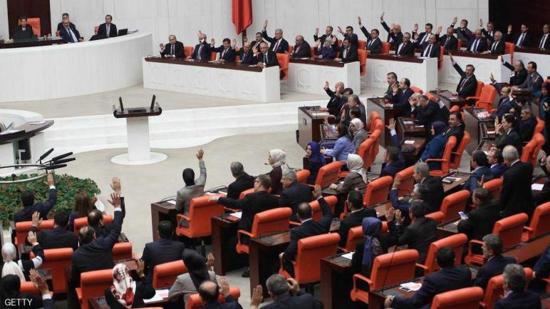 البرلمان التركي يوافق على طلب إرسال قوات إلى ليبيا