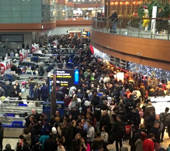 أزمة كبيرة في مطار صبيحة بعد تمديد إغلاقه حتى 8 مساء