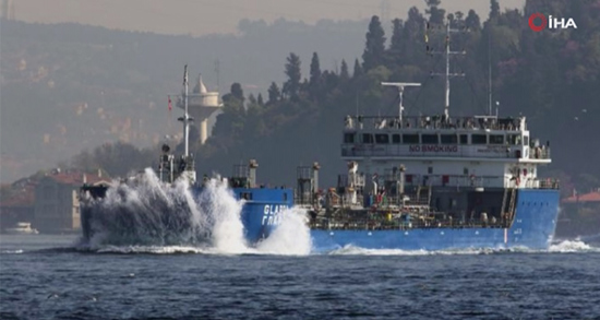 ​​​​​​​ناقلة روسية تصدم قارب تركي في إسطنبول وفقدان 3 أشخاص
