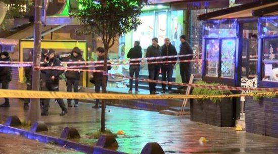 ​​​​​​​في إسطنبول.. أجنبي دخل المطعم بساطور وقتلته الشرطة