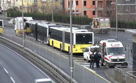 حادث تصادم بين حافلتي متروبوس بمنطقة شيشلي بإسطنبول