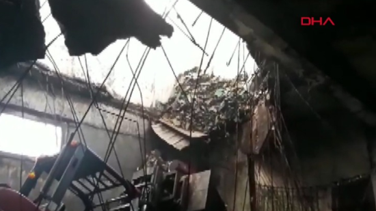 انهيار سقف ورشة في منطقة سلطان غازي وسط إسطنبول