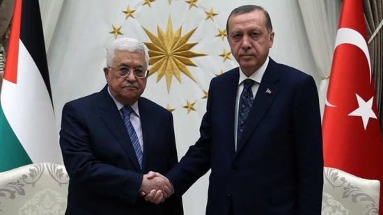 أردوغان يهاتف عباس : سنقف مع الفلسطينيين في كافة المحافل