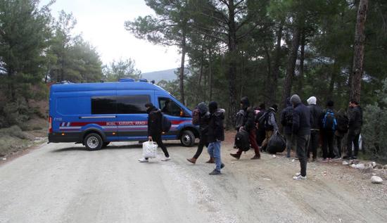 تركيا تضبط 2200 مهاجر غير شرعي الأسبوع الماضي