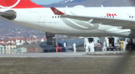 ​​​​​​​تحويل مسار طائرة تركية إلى أنقرة للاشتباه بإصابة أحد ركابها بفيروس "كورونا"