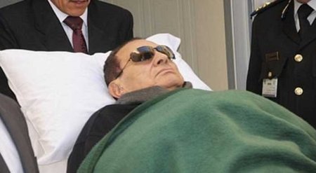 تشييع جثمان الرئيس الأسبق حسنى مبارك في جنازة عسكرية اليوم