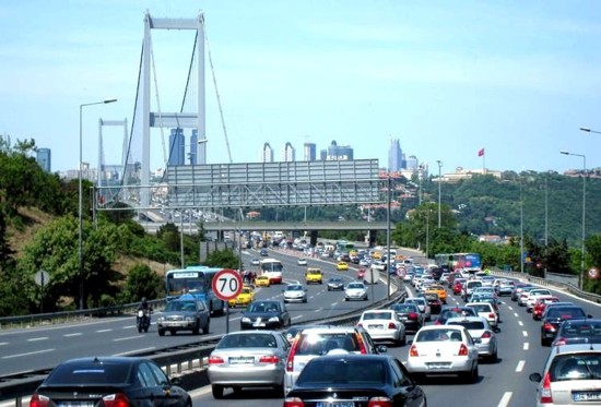تركيا تجني 32 مليون دولار من رسوم الجسور والطرق السريعة في يناير