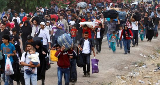 وزير الداخلية التركي : أكثر من 117 ألف شخصاً عبروا الحدود إلى أوروبا
