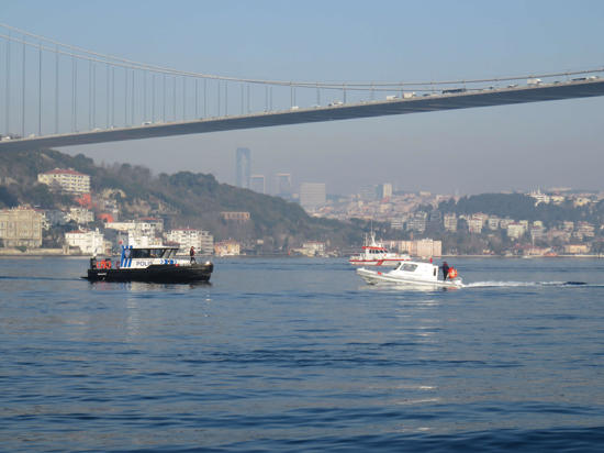 مصرع شاب قفز من على جسر البسفور  وسط إسطنبول