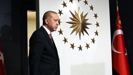كم تبرع الرئيس أردوغان لحملة التضامن الوطنية ؟