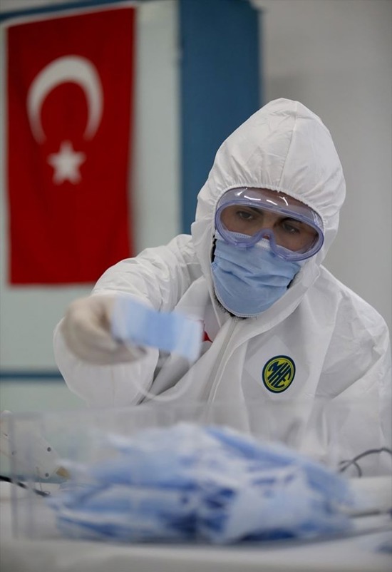 وفاة 222 مواطنا تركيًا في الخارج بفيروس كورونا