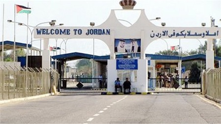 الخارجية الفلسطينية: بدء دخول العالقين في الأردن الأحد المقبل