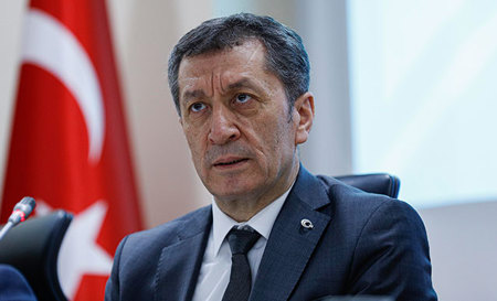 وزير التعليم التركي يعلن عن موعد عودة الطلبة إلى المدارس