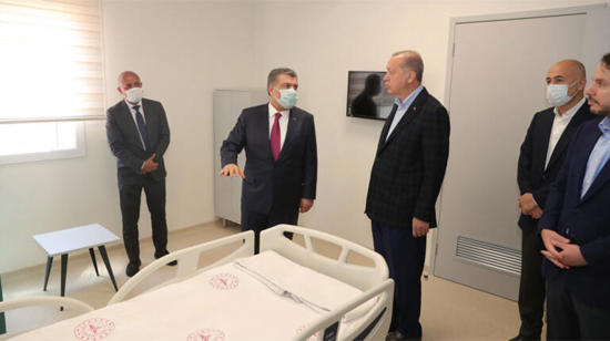 أردوغان يتفقد مستشفيات اسطنبول قيد الإنشاء