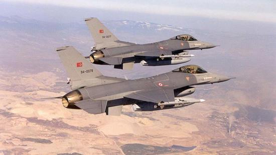 تركيا تحيد 10 إرهابيين من العمال الكردستاني في شمال العراق