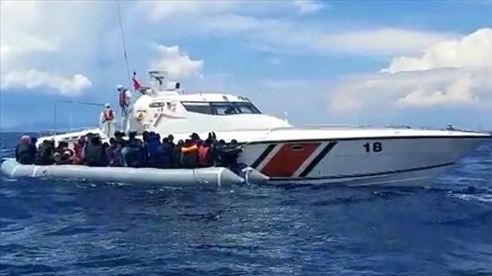 خفر السواحل التركي ينقذ 60 طالب لجوء في بحر إيجة