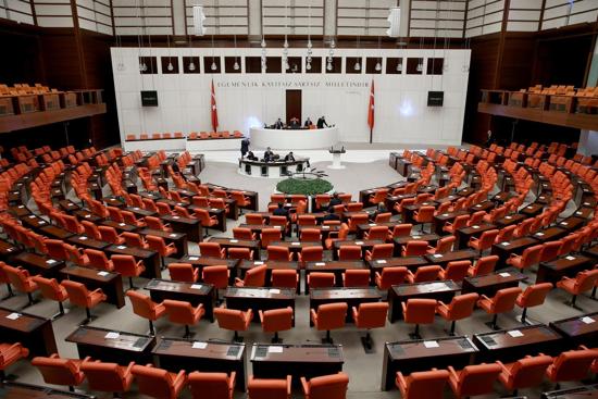 البرلمان التركي ينعقد مجدداً بجدول أعمال مزدحم