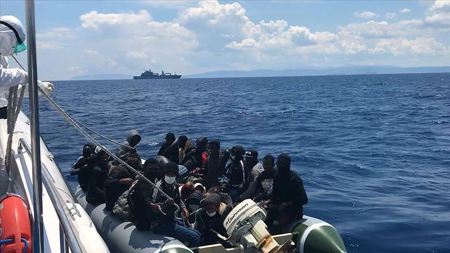  خفر السواحل التركي ينقذ 85 طالب لجوء أجبرتهم اليونان على العودة