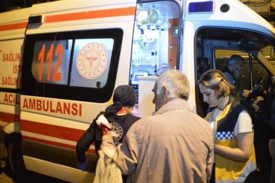 امرأة أجنبية تطعن صديقها في إسطنبول.. "الشرطة تبدأ تحقيقاتها"