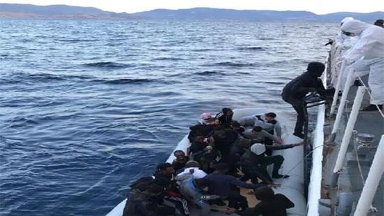 خفر السواحل التركي ينقذ 36 مهاجراً غير شرعي