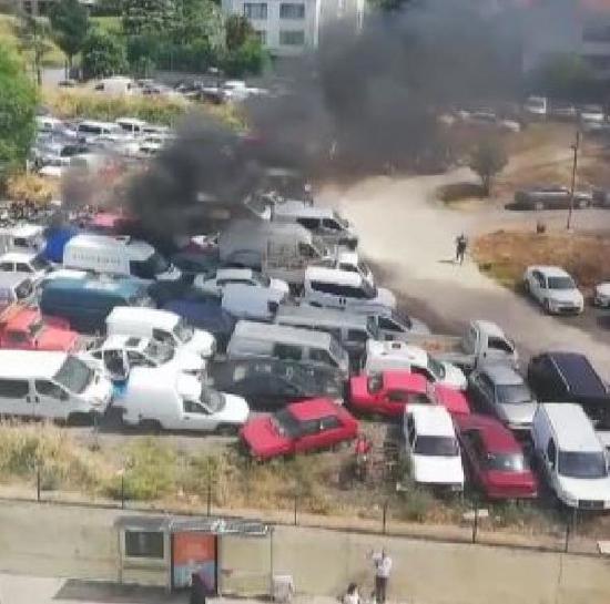 اندلاع حريق في موقف للسيارات بإسطنبول