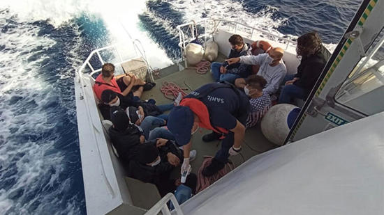 خفر السواحل التركي ينقذ 10 من طالبي اللجوء قبالة سواحل موغلا