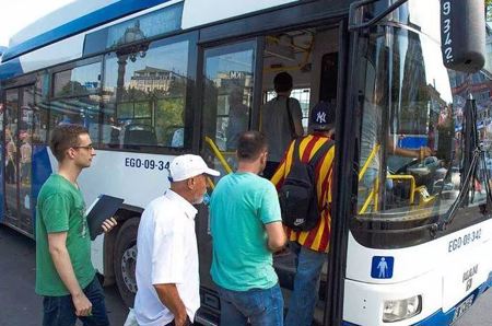 وسائل المواصلات مجانية في أنقرة خلال الامتحانات