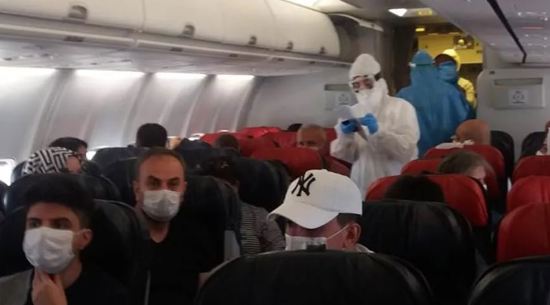 مصاب بكورونا يثير الرعب على متن طائرة متجهة إلى أنقرة
