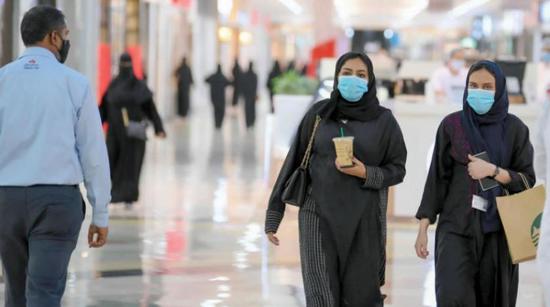 السعودية : 52  وفاة و4207 إصابات بكورونا