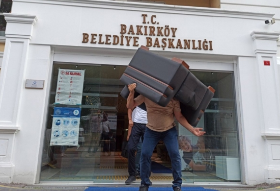ضبط أثاث وممتلكات إحدى البلديات في إسطنبول لهذا السبب