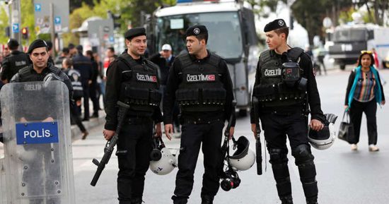 تركيا: أكثر من 17 ألف شرطي وعنصر لتأمين عطلة العيد