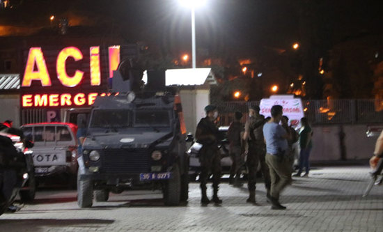 سقوط شهيدين إثر انقلاب مدرعة عسكرية شرقي تركيا