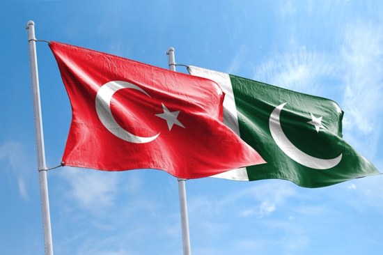 من باكستان: لن نترك تركيا وحدها