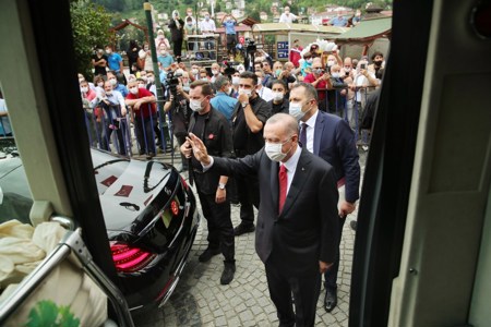 شاهد زيارة الرئيس اردوغان لمنطقة ريزا مسقط رأسه