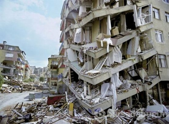 تركيا تُحيي الذكرى ال21 لزلزال مرمرة المدمر